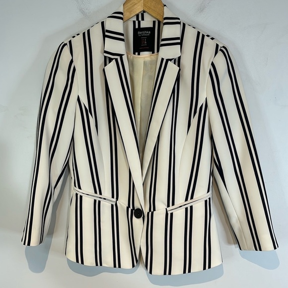 Bershka Jackets & Blazers - BERSHKA STRIPED ECRU BLAZER JACKET SIZE S